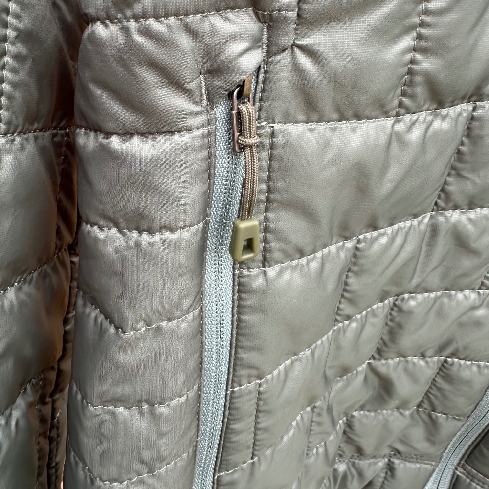 Patagonia Women's Nano Puff® Jacket Size: Medium Color: Green - Picture 3 of 7